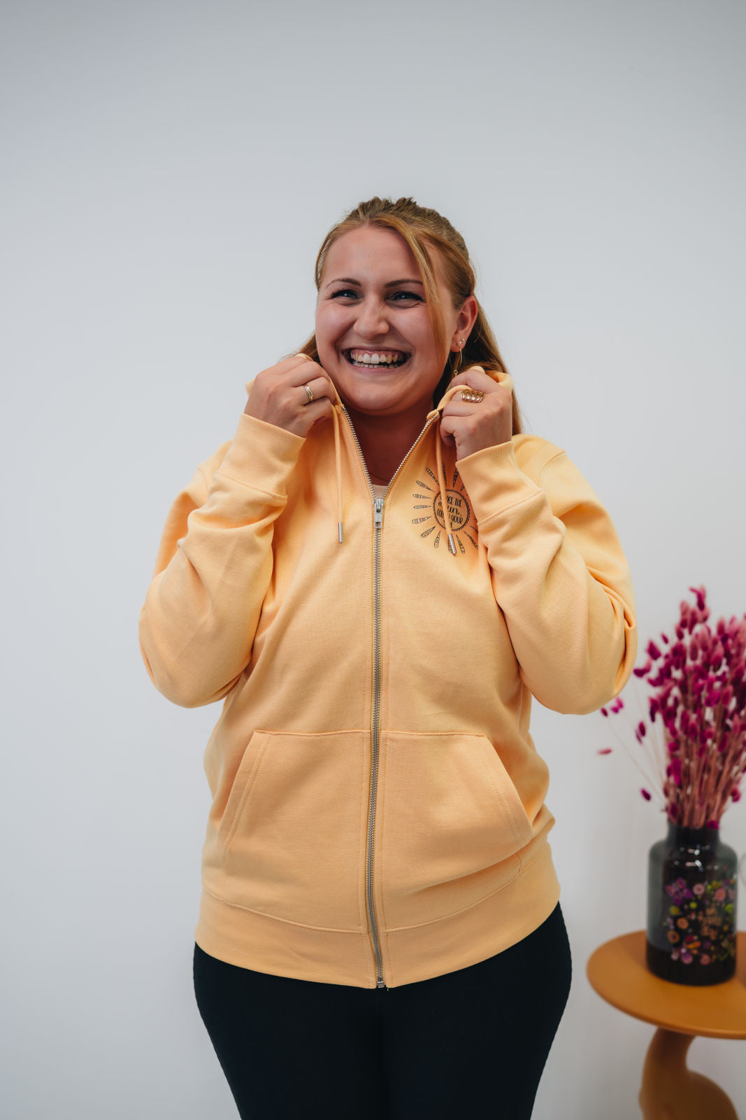 Damen Zipper-Hoodie „Chase the sun, follow your soul“