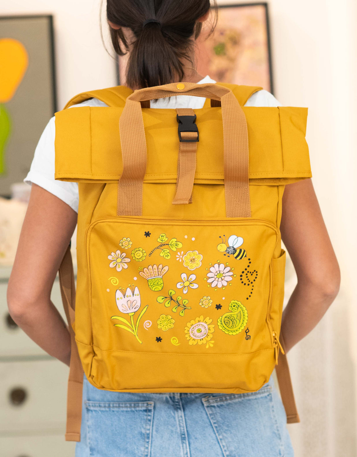 Rucksack groß Mustard „Happy Flowers”