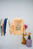 Damen Zipper-Hoodie „Chase the sun, follow your soul“