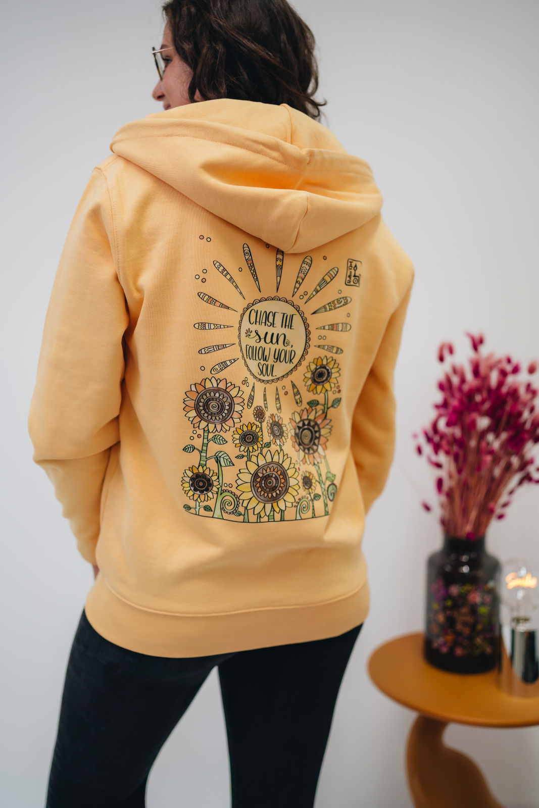 Damen Zipper-Hoodie „Chase the sun, follow your soul“