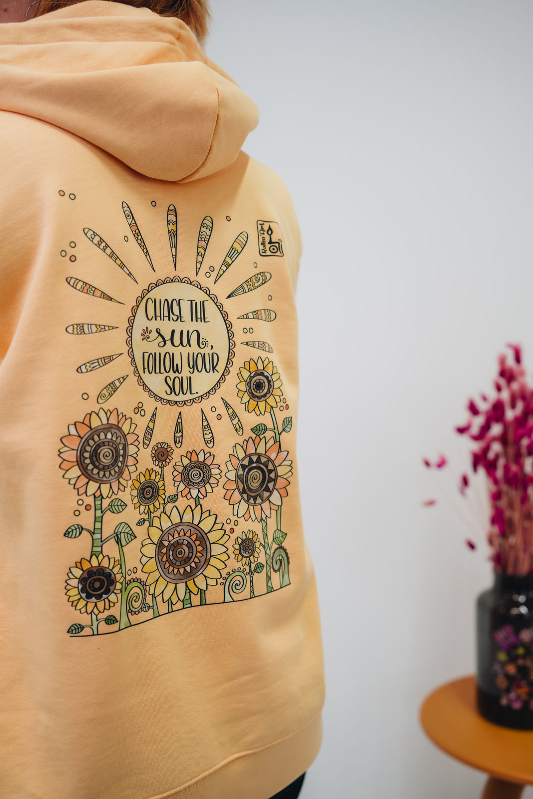 Damen Zipper-Hoodie „Chase the sun, follow your soul“